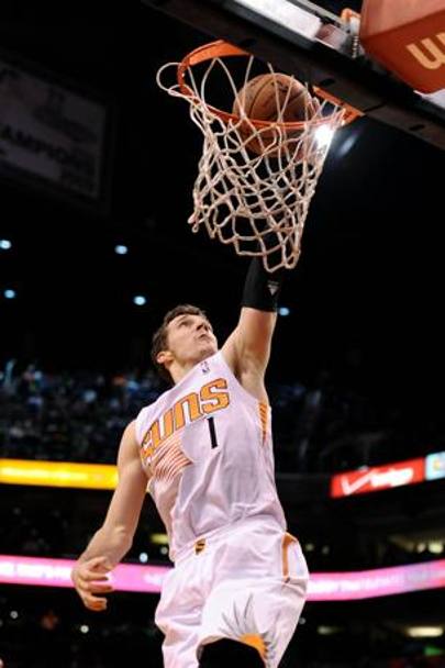 13 - Goran Dragic, play dei Phoenix Suns. Reuters